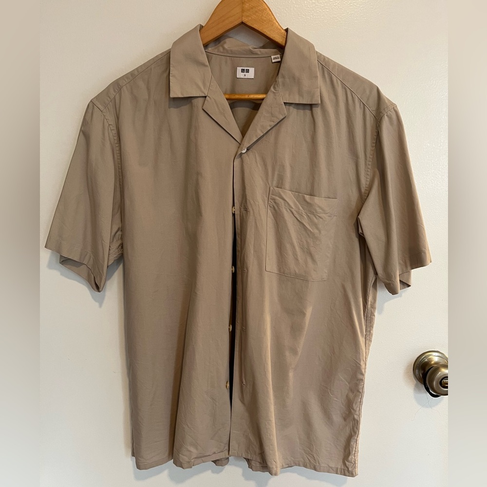 Uniqlo open collar short sleeve shirt